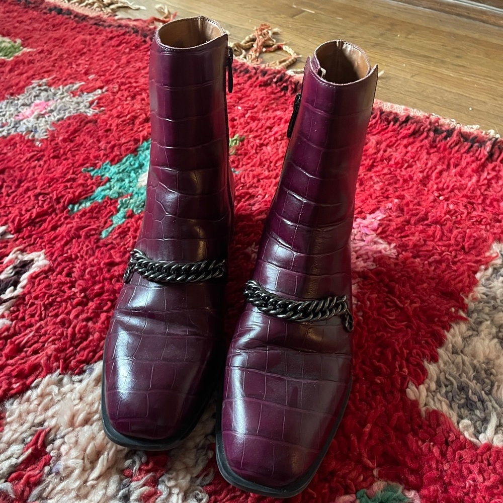 Franco Sarto Caleb ankle boots in burgundy croc